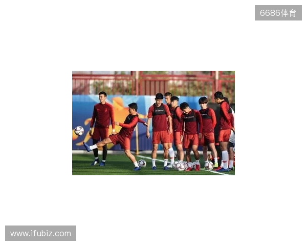 日本队全员集合备战麒麟挑战杯,前田大然“泡面头”抢眼