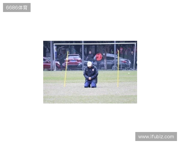 帽子上用中文写着努力、忍耐、牺牲,张外龙:是我作为教练的哲学